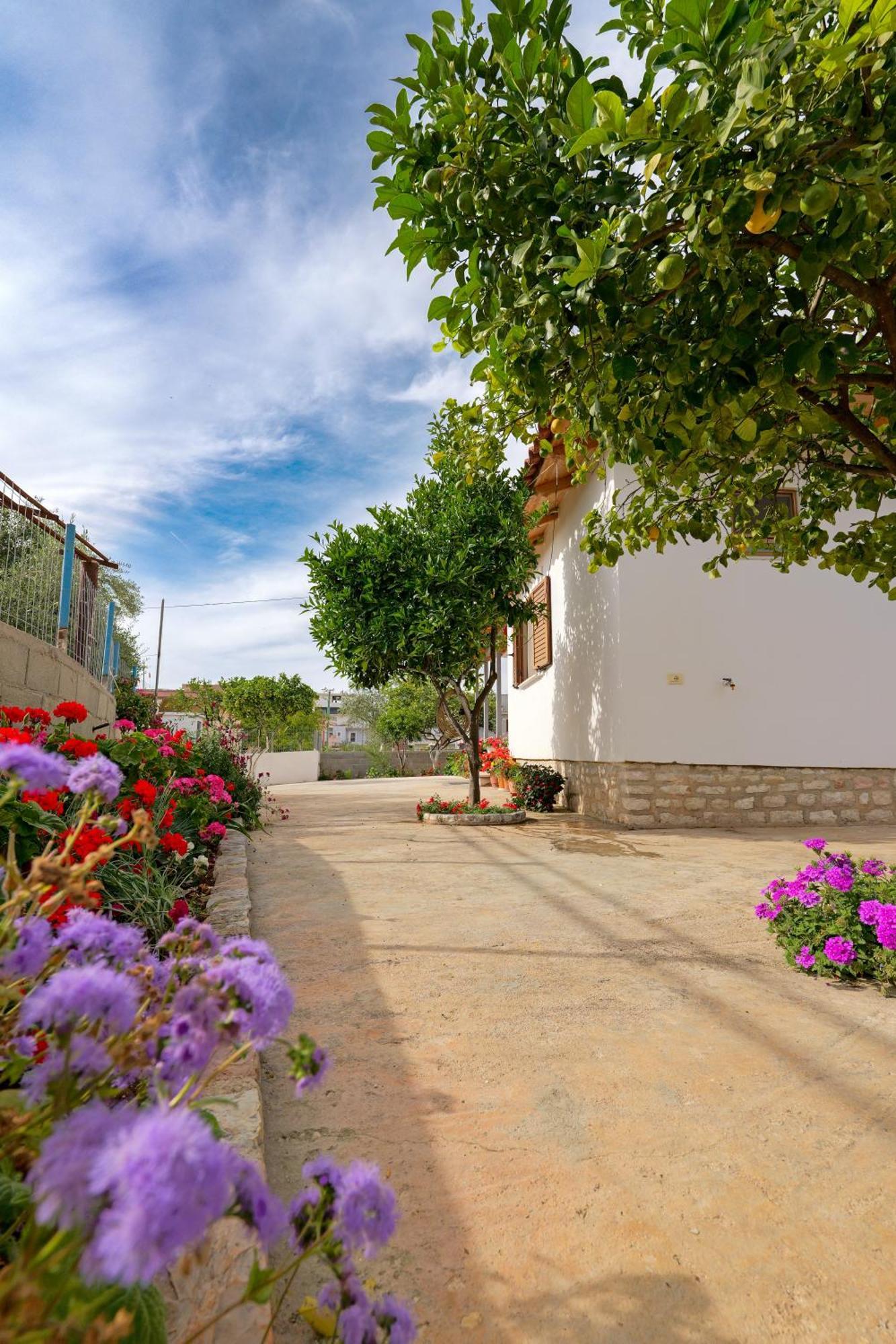 Brahimi Guest House Ksamil Exterior foto
